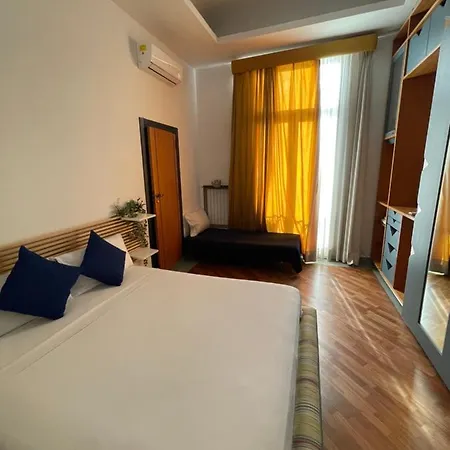 Smln & Bed & Breakfast Neapol