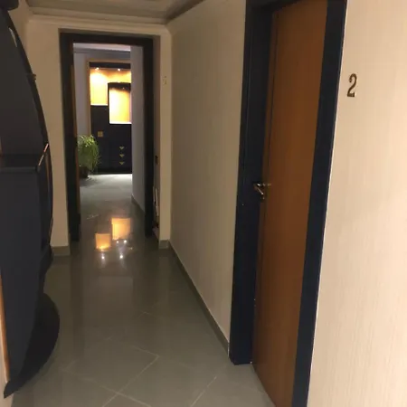 Smln & Bed & Breakfast 2*