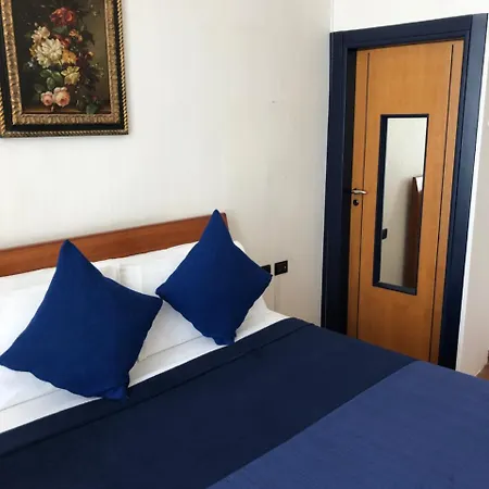 Smln & Bed & Breakfast