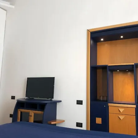 Smln & Panzió Nápoly